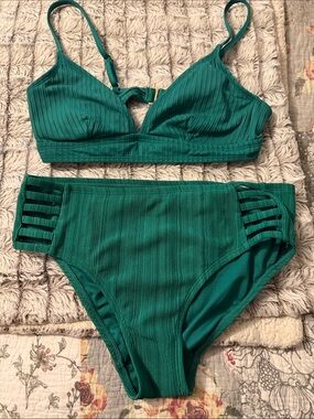 Time and Tru Emerald Green Ribbed High-Waist Bikini Set